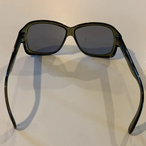 Vintage CHRISTIAN DIOR !! Bought these supporting A posh host